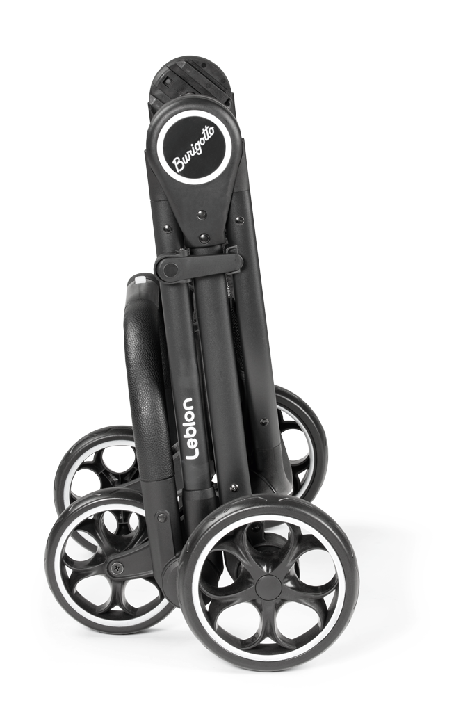 Leblon_Carriage_Closed